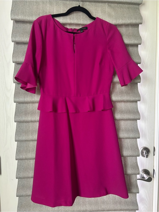 Banana Republic Dresses & Skirts - Banana Republic Magenta Ruffle Peplum Midi Dress